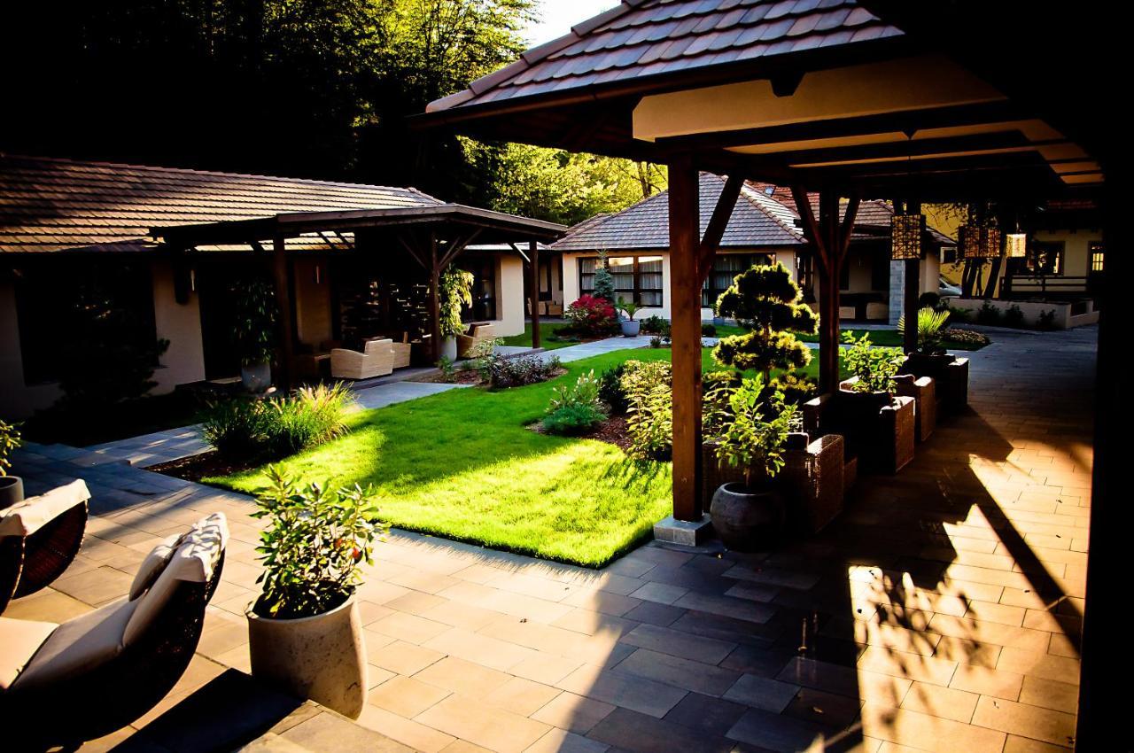 Aranygombos Fogado Hotel Telkibanya Exterior photo